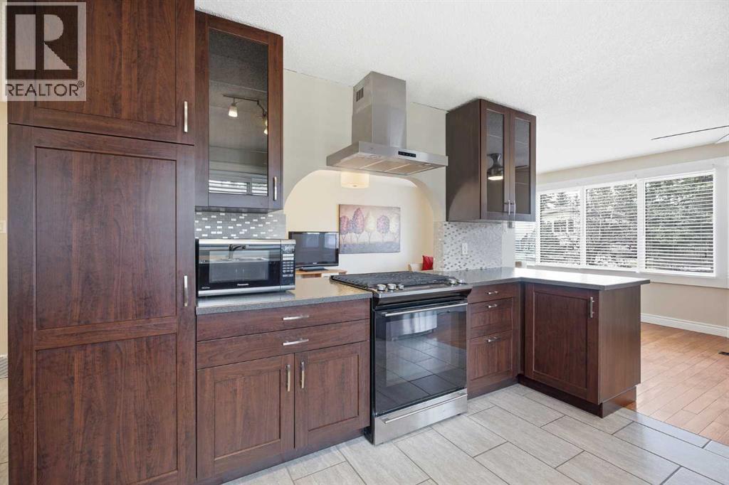 1523 110 Avenue SW, Calgary, Alberta  T2W 0E2 - Photo 15 - A2304946