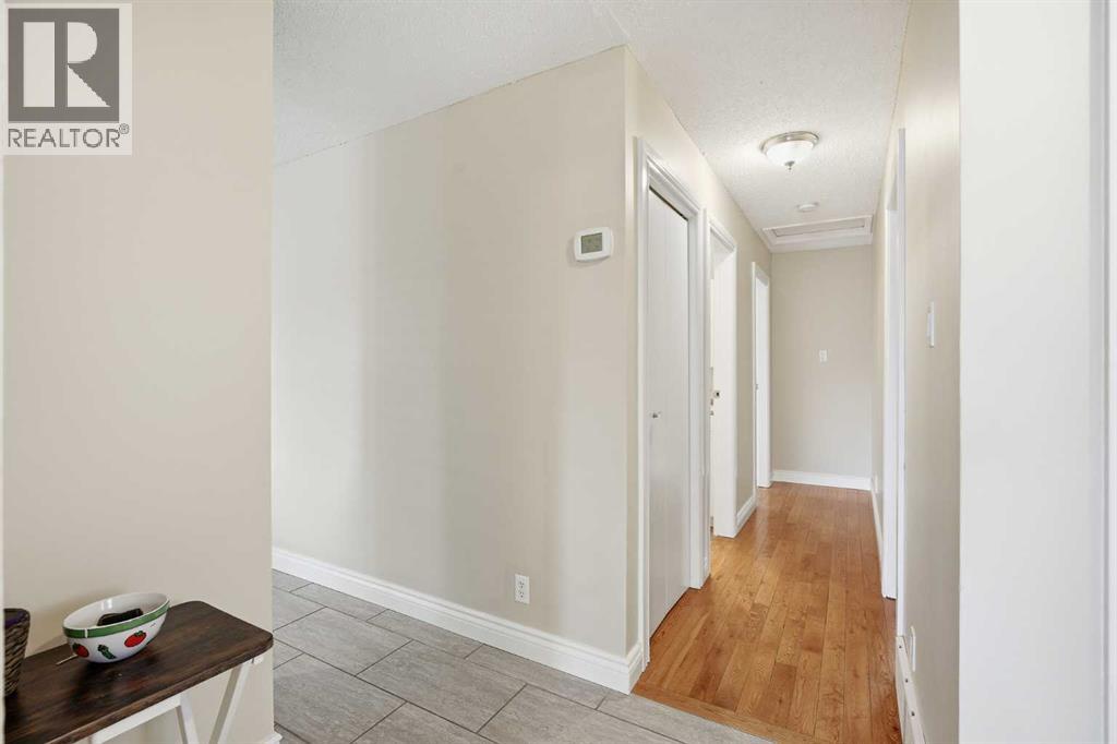 1523 110 Avenue SW, Calgary, Alberta  T2W 0E2 - Photo 19 - A2304946