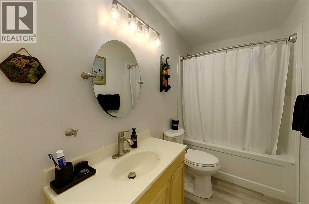 4230 5 Avenue, Edson, Alberta  T7E 1A5 - Photo 15 - A2296482