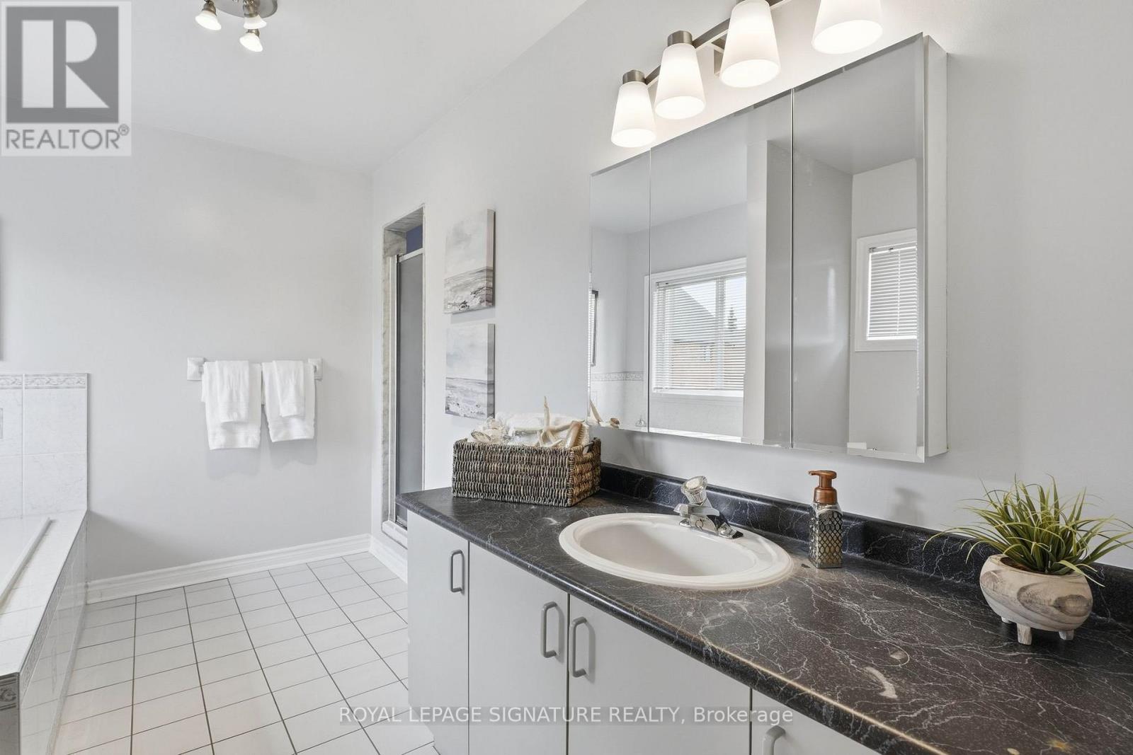 390 Binns Avenue, Newmarket, Ontario  L3X 1T7 - Photo 21 - N13084916