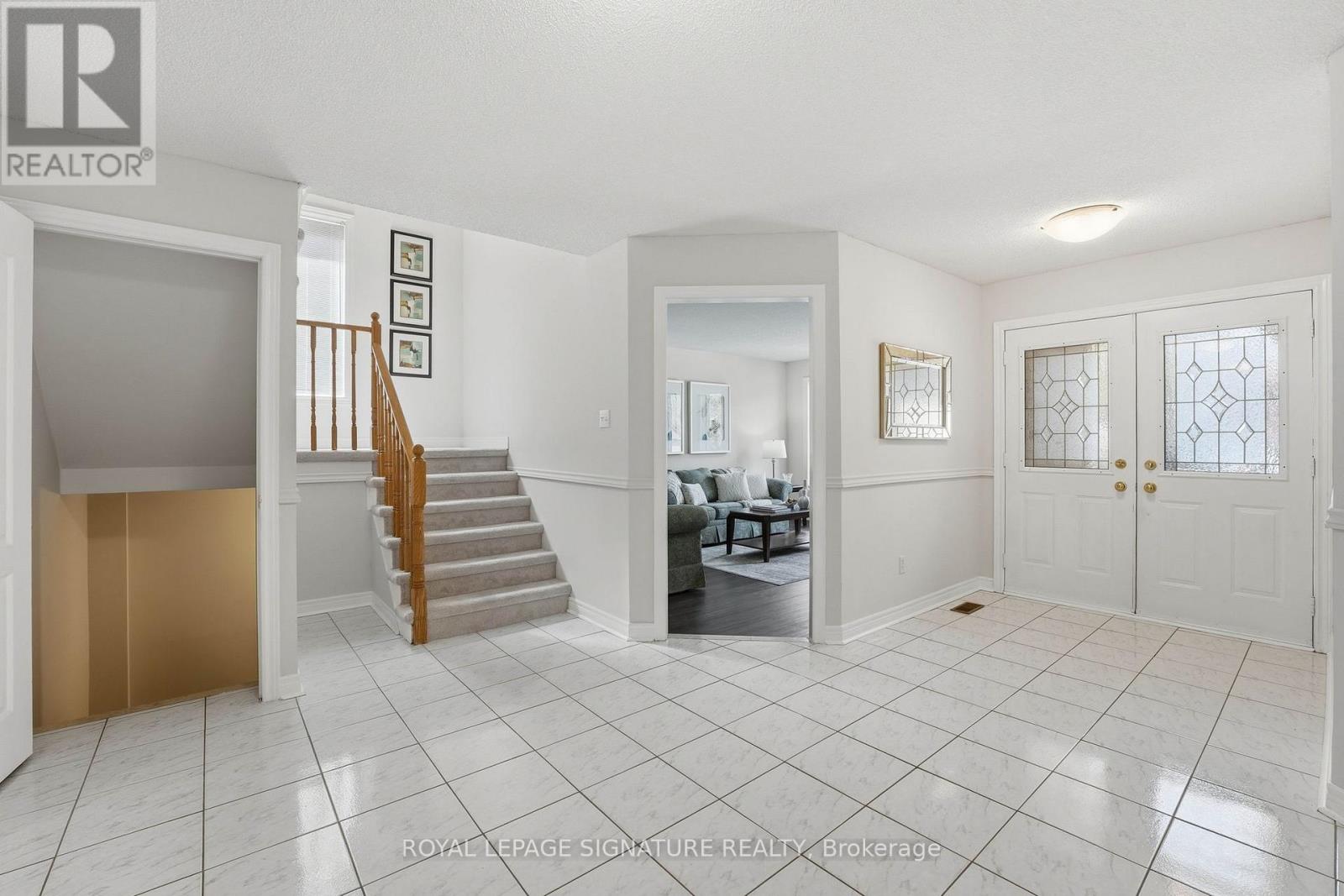 390 Binns Avenue, Newmarket, Ontario  L3X 1T7 - Photo 3 - N13084916