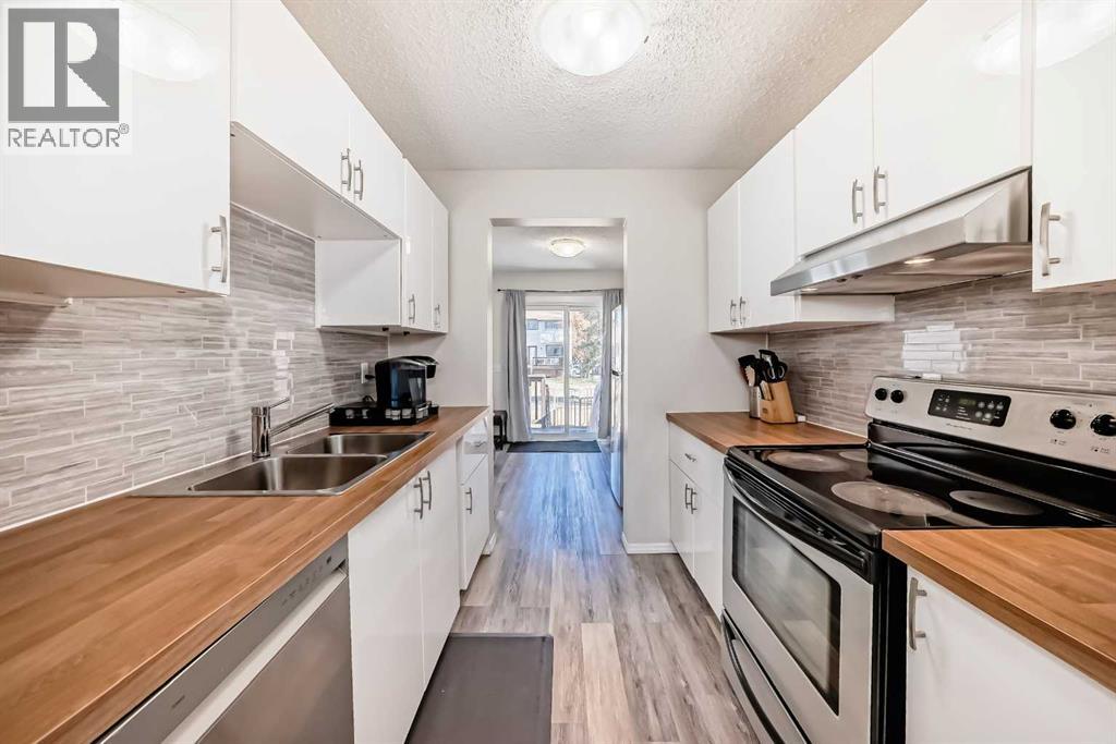 3, 73 Glenbrook Crescent, Cochrane, Alberta  T4C 1G1 - Photo 5 - A2305861