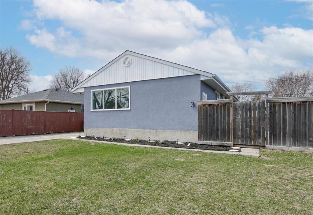 3 Newark Road, Winnipeg, Manitoba  R2J 1Z1 - Photo 1 - 202608624