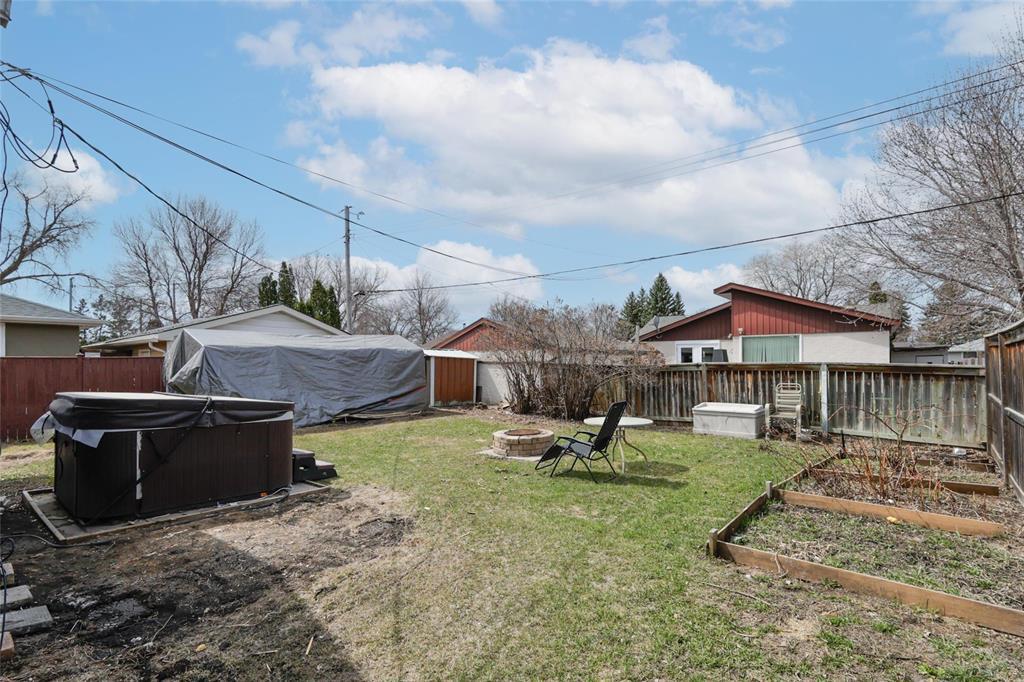3 Newark Road, Winnipeg, Manitoba  R2J 1Z1 - Photo 32 - 202608624