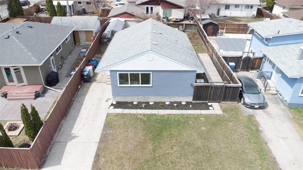 3 Newark Road, Winnipeg, Manitoba  R2J 1Z1 - Photo 34 - 202608624