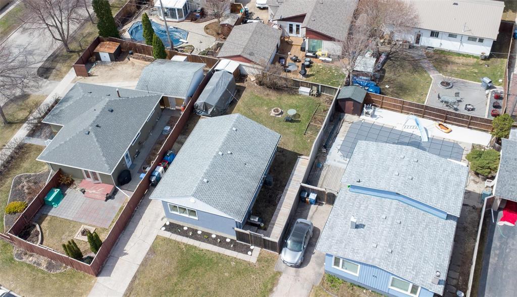 3 Newark Road, Winnipeg, Manitoba  R2J 1Z1 - Photo 35 - 202608624