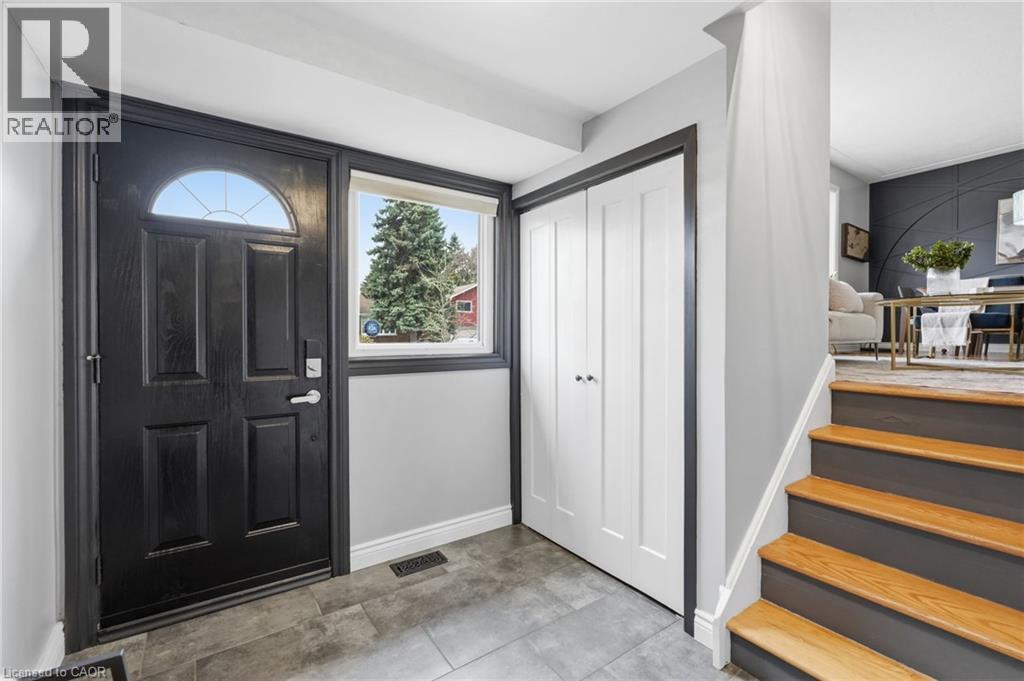 178 Delmar Drive, Hamilton, Ontario  L9C 1J9 - Photo 4 - 40818079