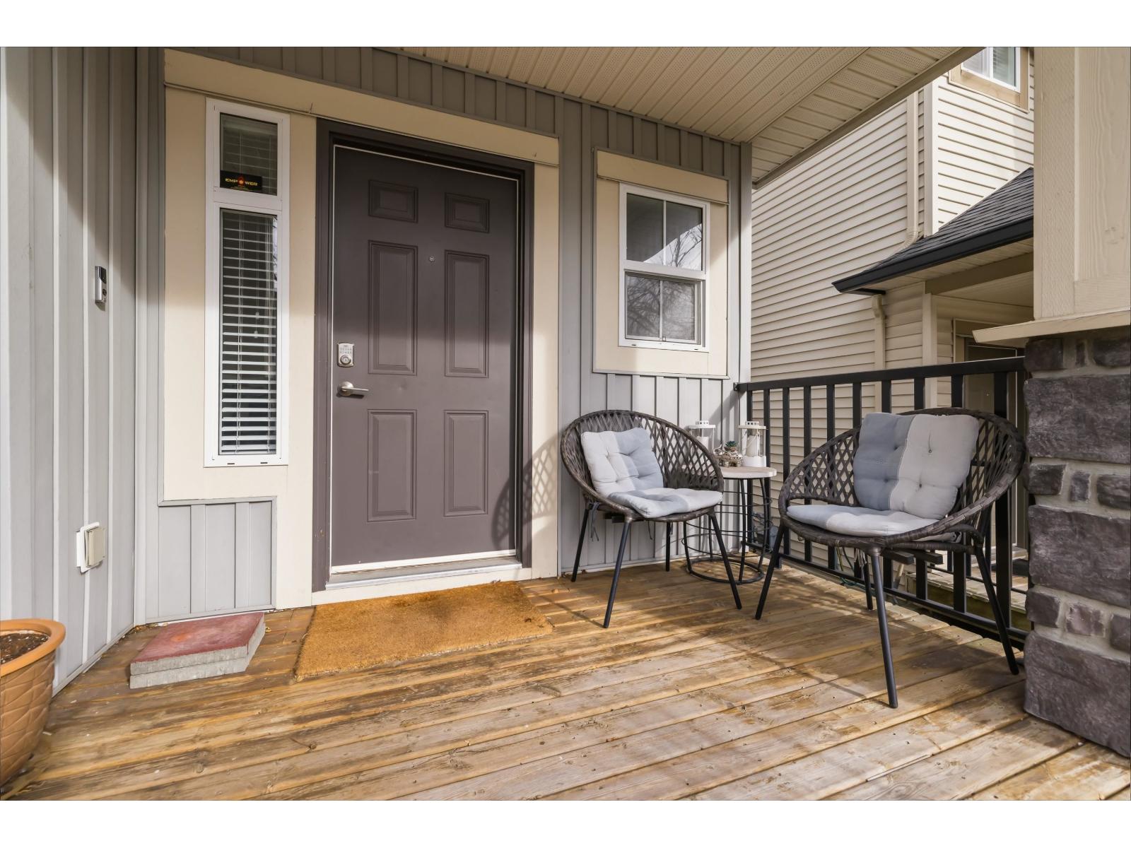 16539 59a Avenue, Surrey, British Columbia  V3S 4N9 - Photo 4 - R3120036