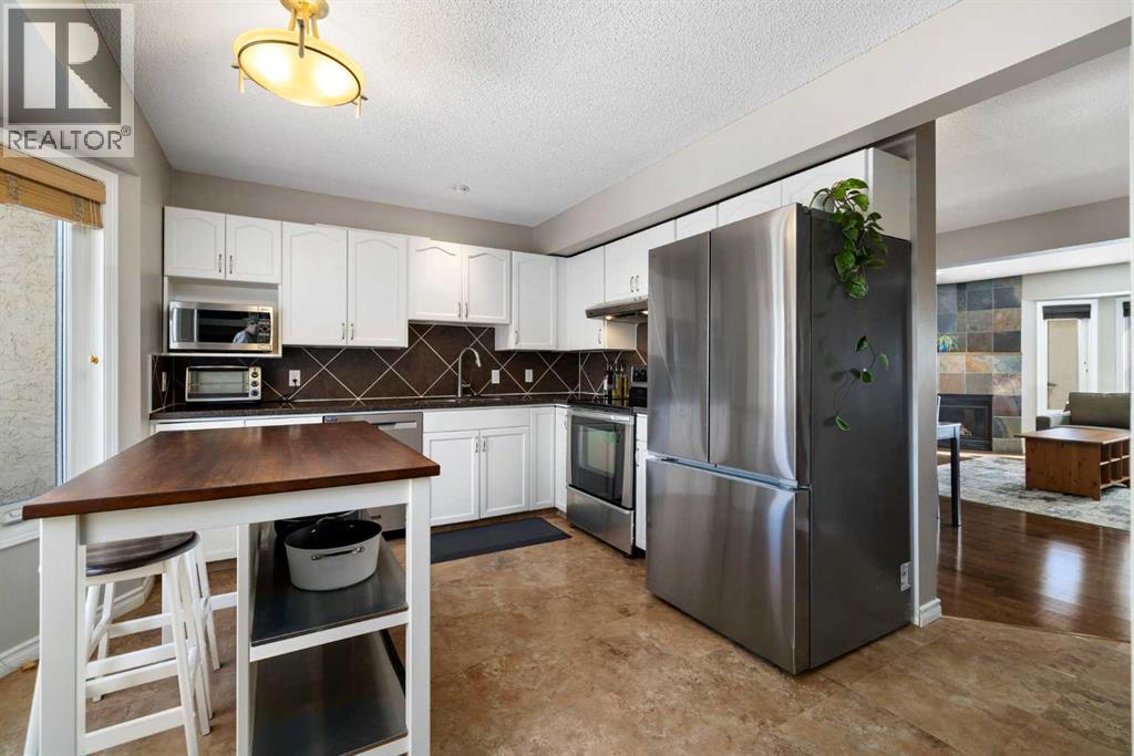 222 Christie Park Mews Sw, Calgary, Alberta  T3H 3H2 - Photo 9 - A2294496