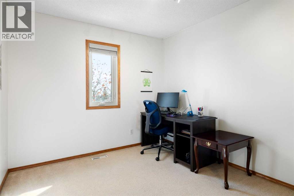 222 Christie Park Mews Sw, Calgary, Alberta  T3H 3H2 - Photo 18 - A2294496