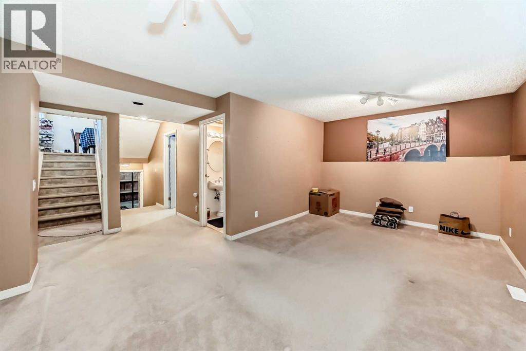 329 Martinwood Place NE, Calgary, Alberta  T3J 3H7 - Photo 36 - A2285894