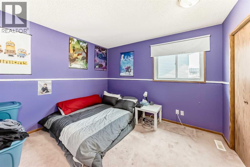 329 Martinwood Place NE, Calgary, Alberta  T3J 3H7 - Photo 32 - A2285894