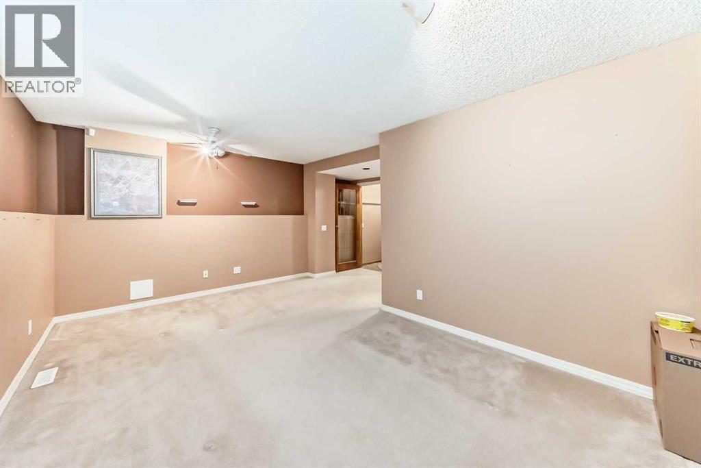329 Martinwood Place NE, Calgary, Alberta  T3J 3H7 - Photo 37 - A2285894