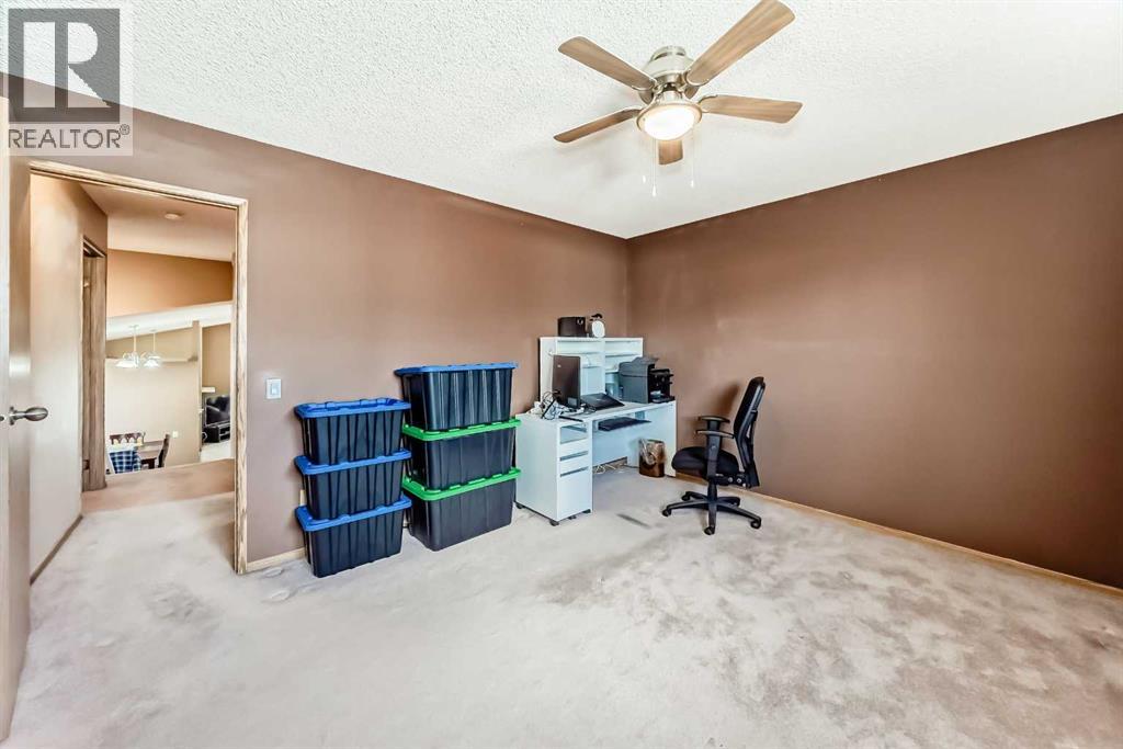 329 Martinwood Place NE, Calgary, Alberta  T3J 3H7 - Photo 31 - A2285894