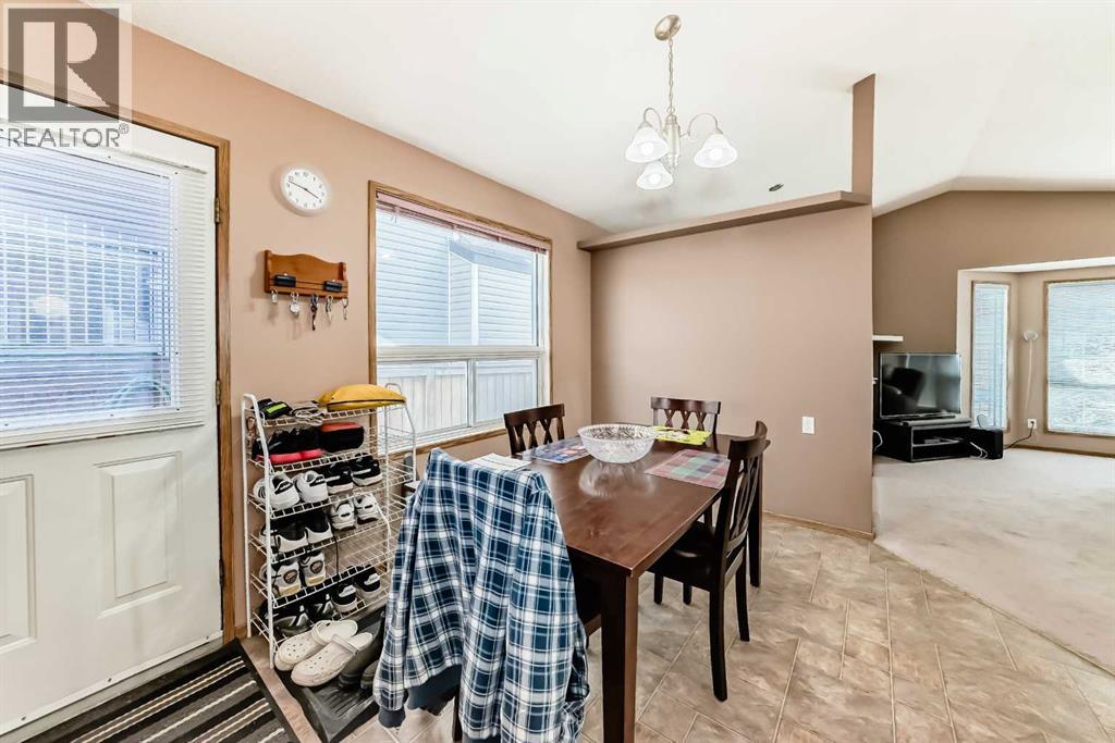 329 Martinwood Place NE, Calgary, Alberta  T3J 3H7 - Photo 27 - A2285894