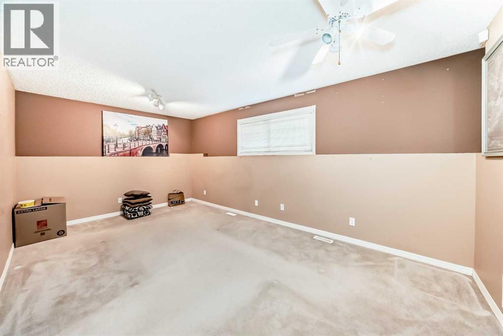 329 Martinwood Place NE, Calgary, Alberta  T3J 3H7 - Photo 39 - A2285894