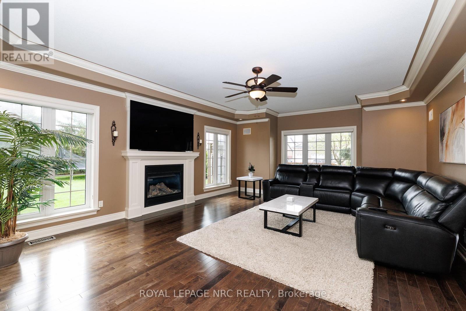 8479 Forestview Boulevard, Niagara Falls (Forestview), Ontario  L2H 0B2 - Photo 15 - X13087864