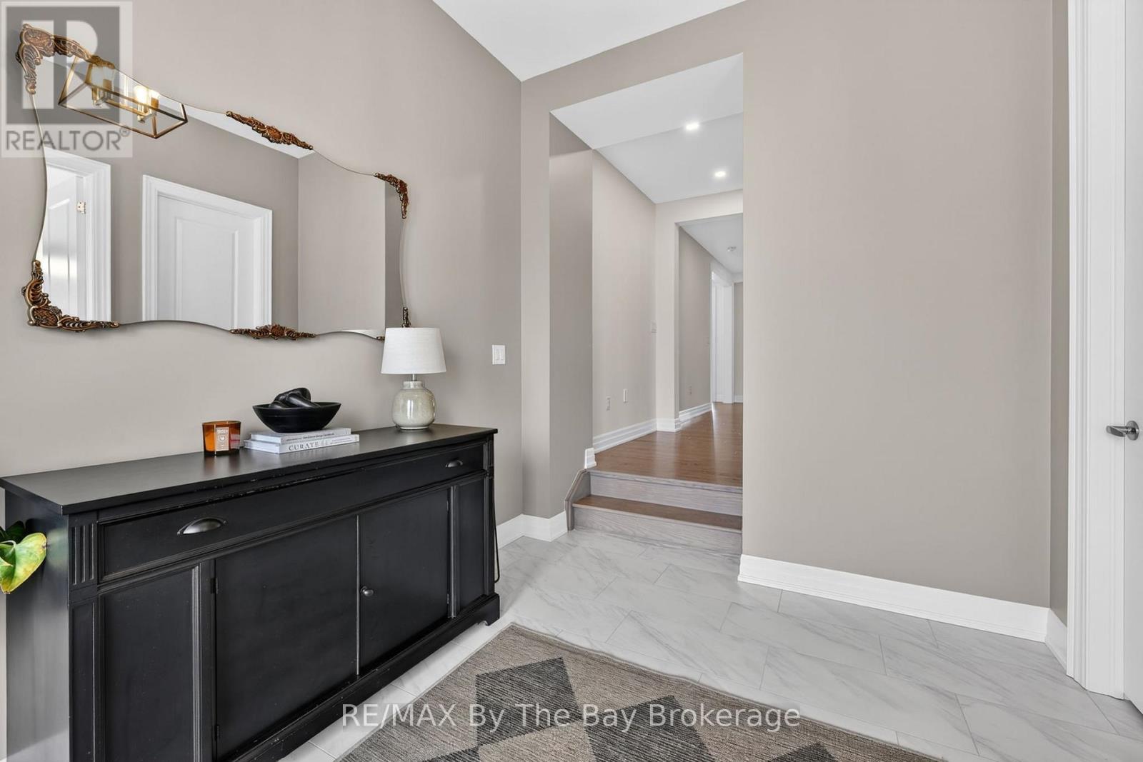 167 Rosanne Circle, Wasaga Beach, Ontario  L9Z 0N1 - Photo 4 - S13087858
