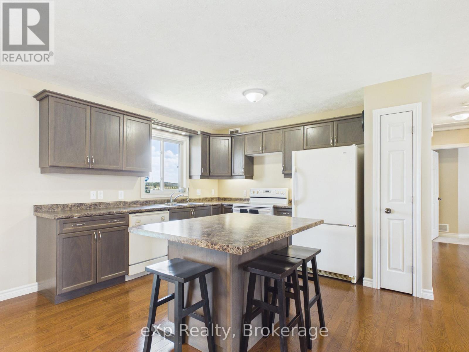 241 17th Avenue, Hanover, Ontario  N4N 3V4 - Photo 11 - X13087866