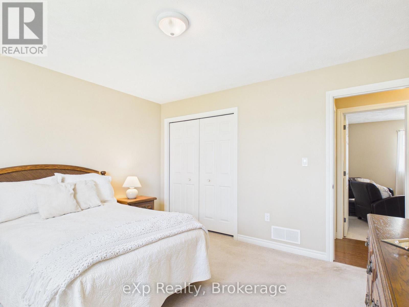 241 17th Avenue, Hanover, Ontario  N4N 3V4 - Photo 14 - X13087866