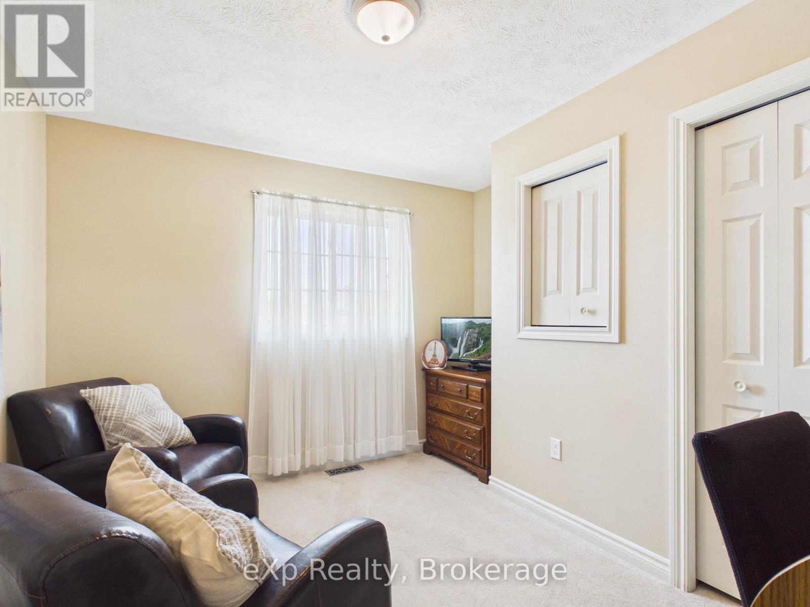 241 17th Avenue, Hanover, Ontario  N4N 3V4 - Photo 16 - X13087866