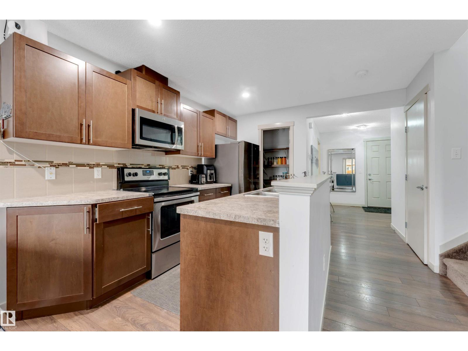 3048 16 Av Nw, Edmonton, Alberta  T6T 0T9 - Photo 4 - E4485896