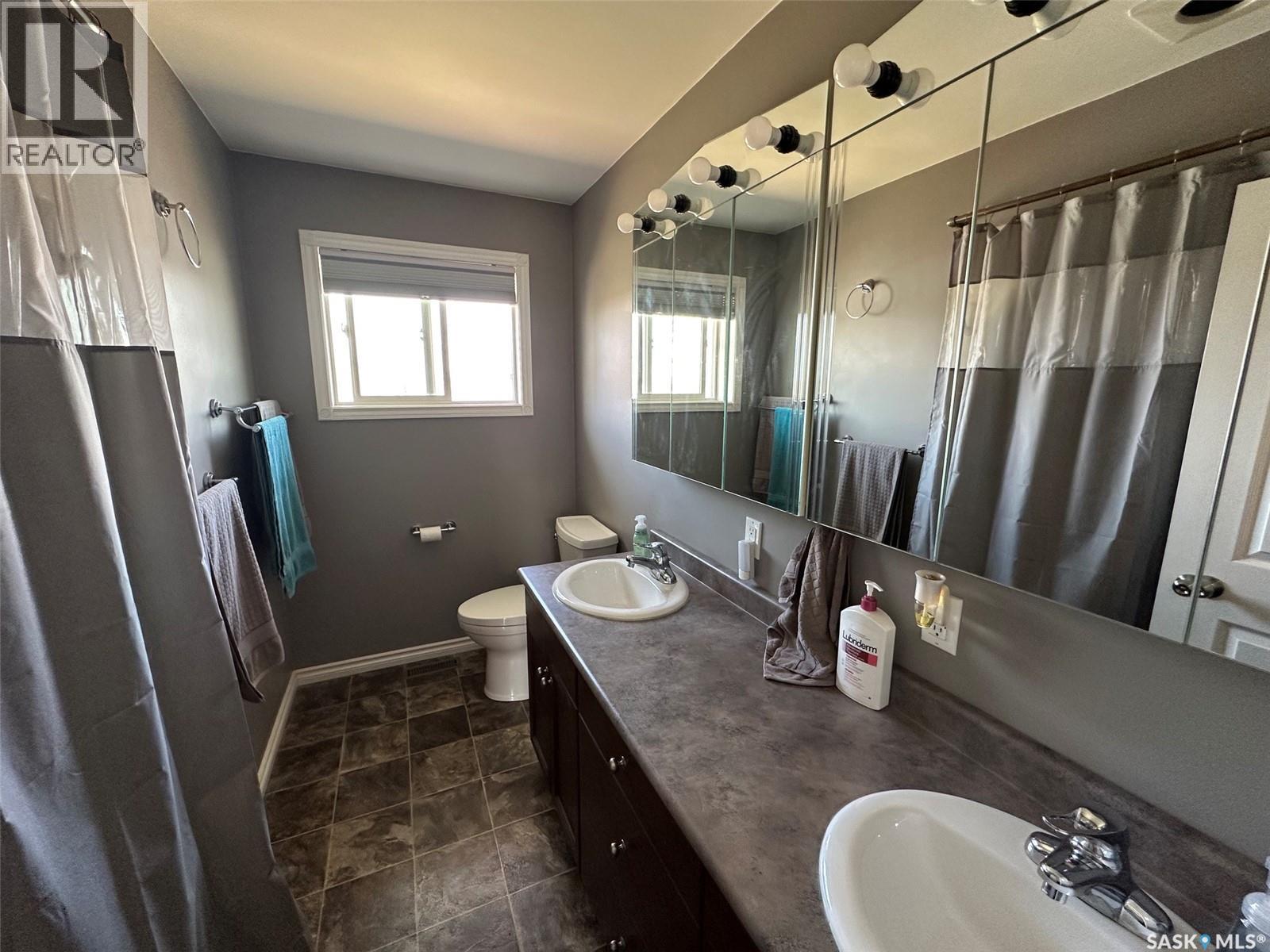 1114 Herbert Avenue, Herbert, Saskatchewan  S0H 2A0 - Photo 18 - SK035012
