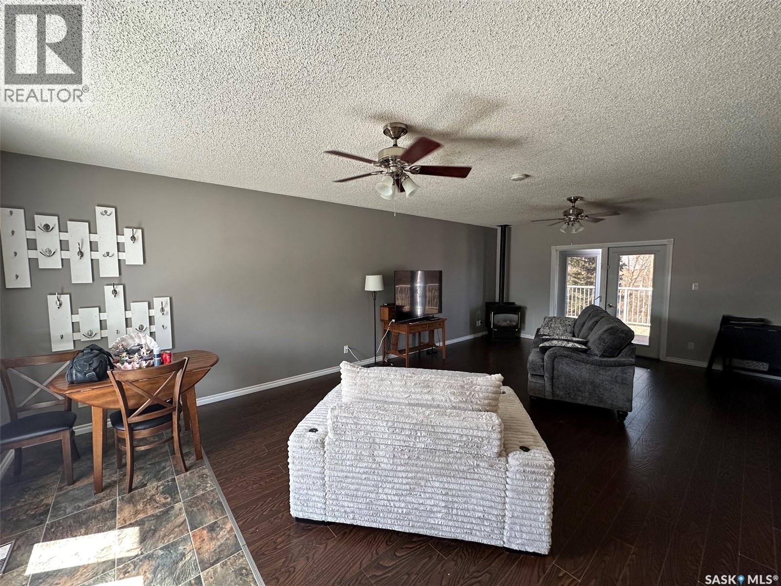 1114 Herbert Avenue, Herbert, Saskatchewan  S0H 2A0 - Photo 5 - SK035012