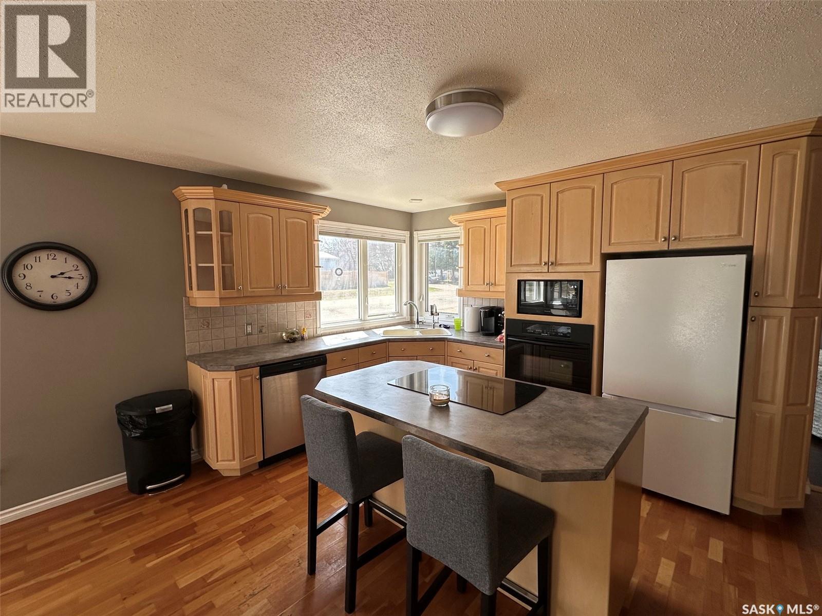 1114 Herbert Avenue, Herbert, Saskatchewan  S0H 2A0 - Photo 9 - SK035012
