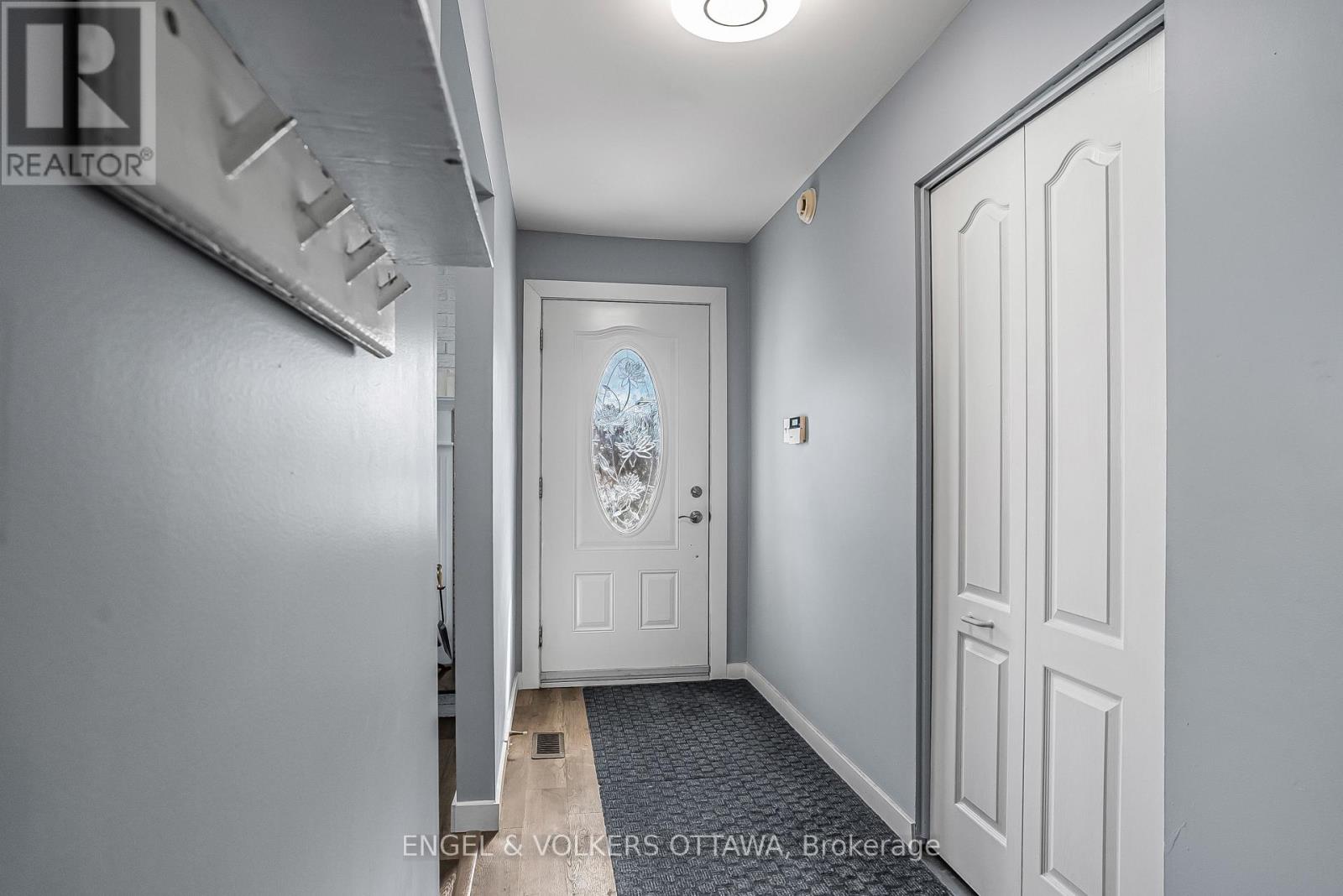 1427 Rosebella Avenue, Ottawa, Ontario  K1T 1E5 - Photo 6 - X13087904