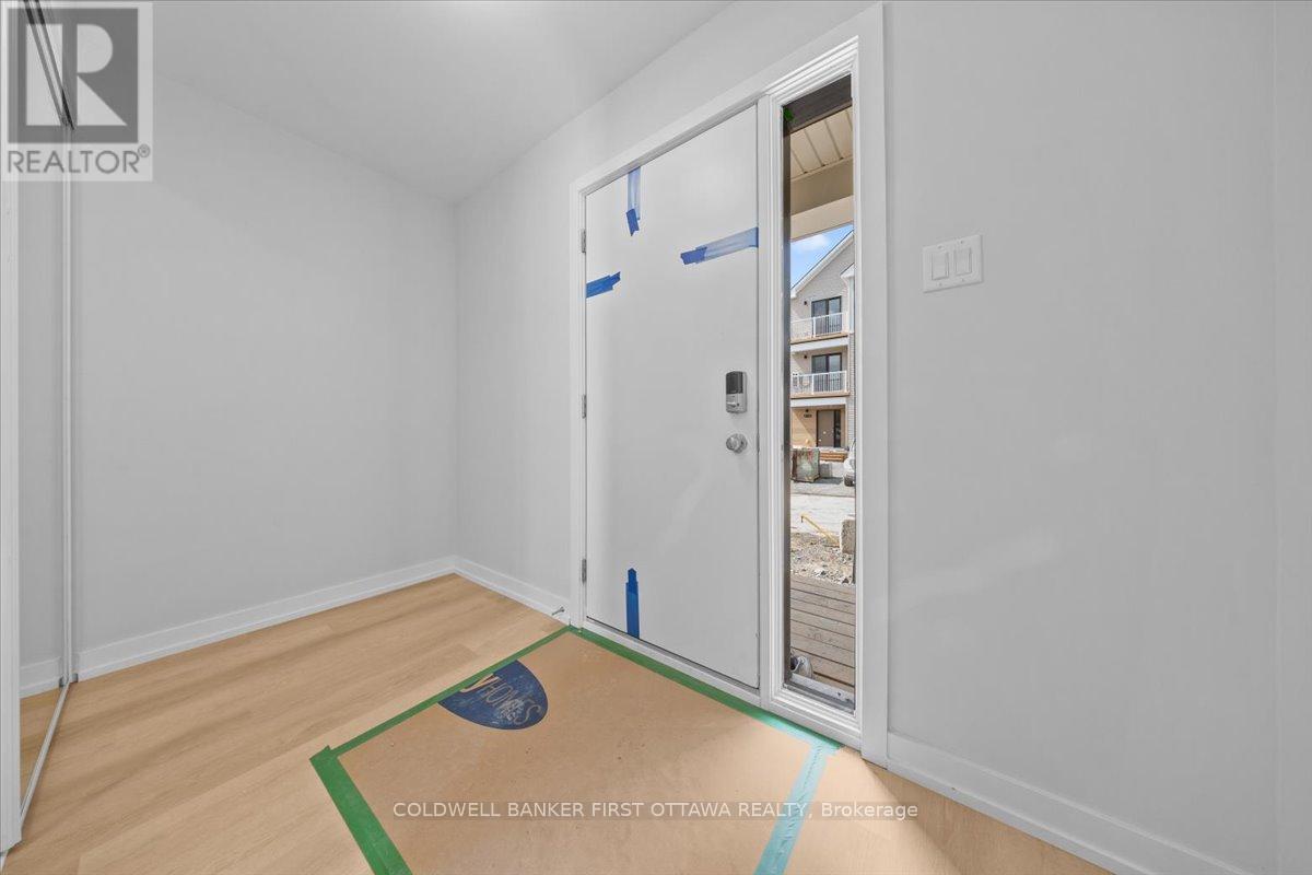 516 Celestine Private, Ottawa, Ontario  K2J 4H7 - Photo 2 - X13087990