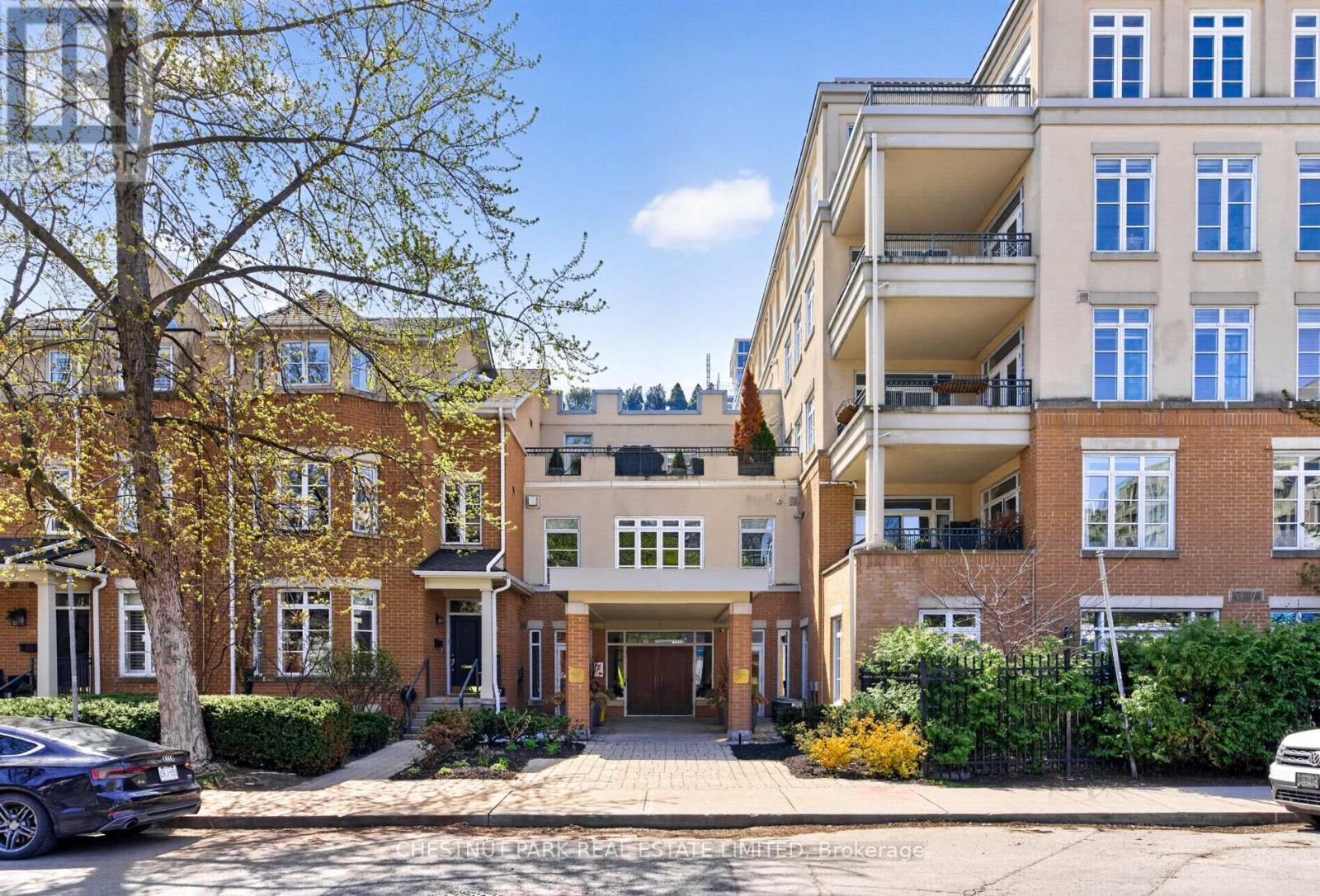 203 - 21 SHAFTESBURY AVENUE, Toronto, Ontario