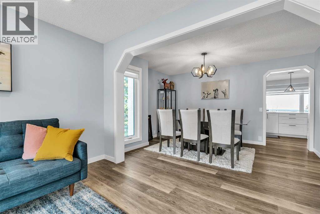 215 Edgevalley Mews, Calgary, Alberta  T3A 5E5 - Photo 6 - A2307570