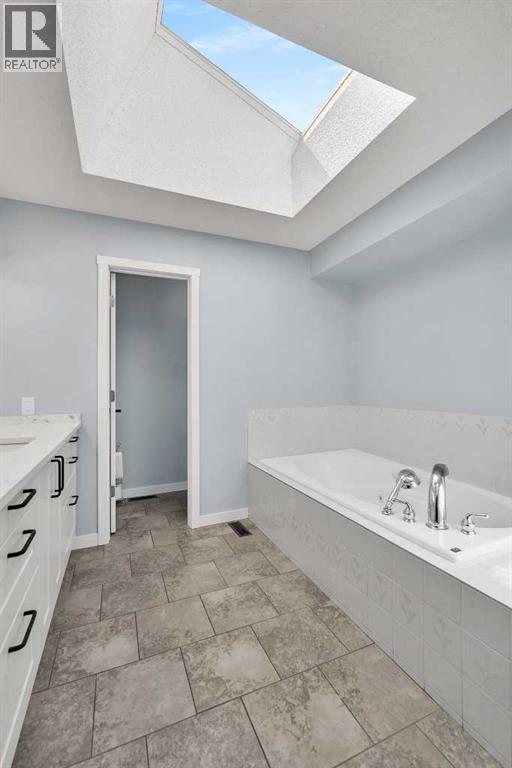 215 Edgevalley Mews, Calgary, Alberta  T3A 5E5 - Photo 30 - A2307570