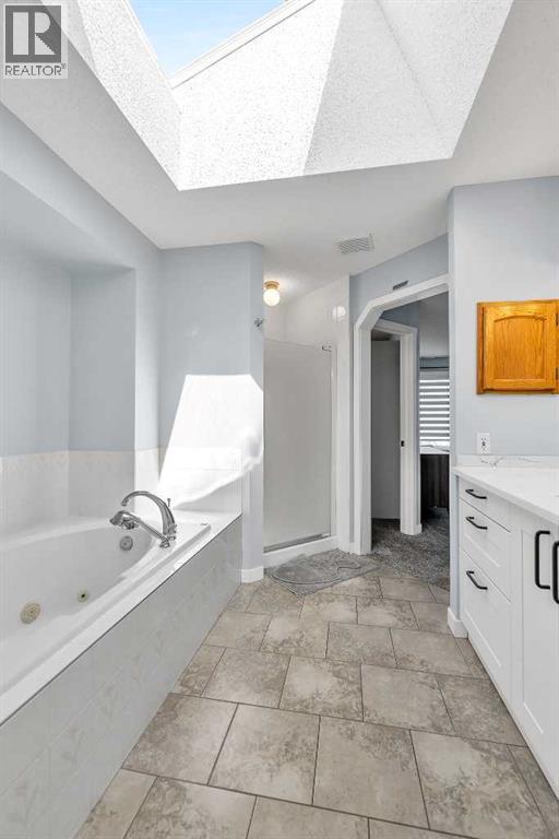 215 Edgevalley Mews, Calgary, Alberta  T3A 5E5 - Photo 29 - A2307570