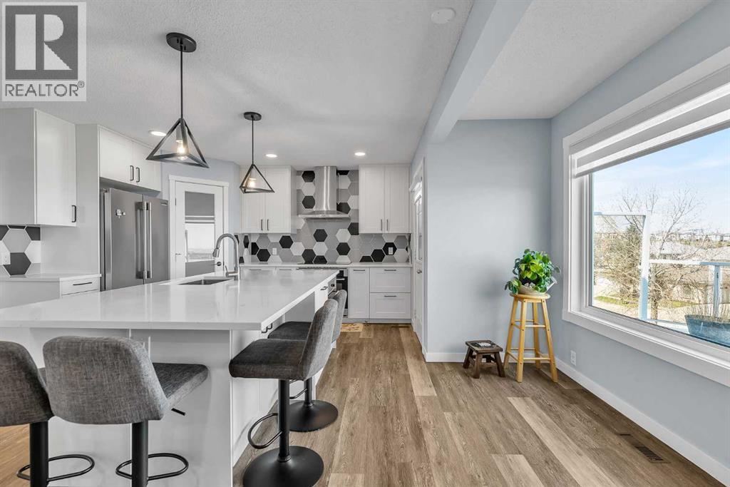 215 Edgevalley Mews, Calgary, Alberta  T3A 5E5 - Photo 9 - A2307570