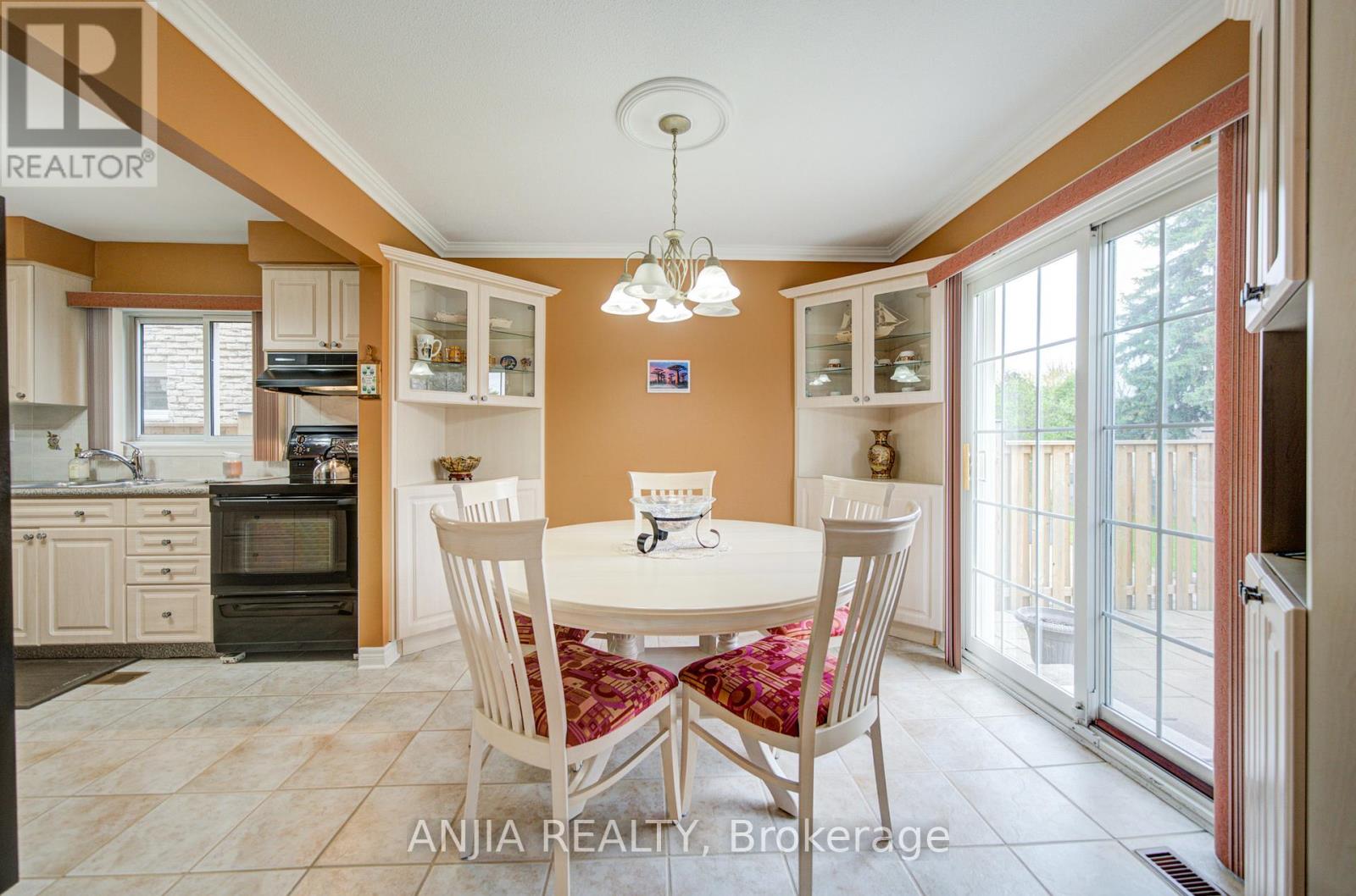 48 Upton Crescent, Markham, Ontario  L3R 3T4 - Photo 10 - N13087938