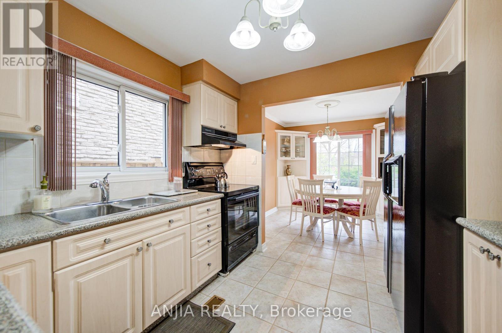 48 Upton Crescent, Markham, Ontario  L3R 3T4 - Photo 12 - N13087938