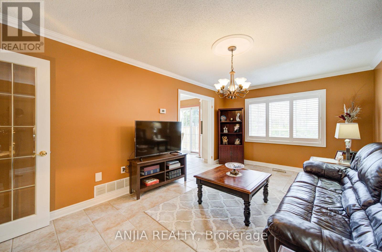 48 Upton Crescent, Markham, Ontario  L3R 3T4 - Photo 7 - N13087938