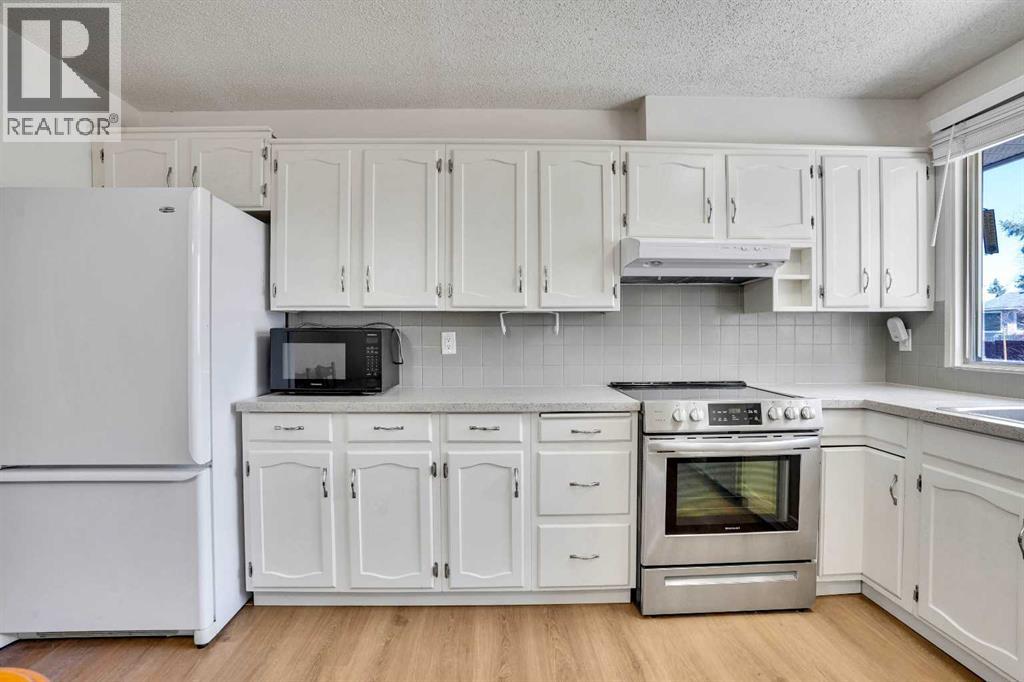 208 Dalcastle Court Nw, Calgary, Alberta  T3A 2A7 - Photo 17 - A2306174