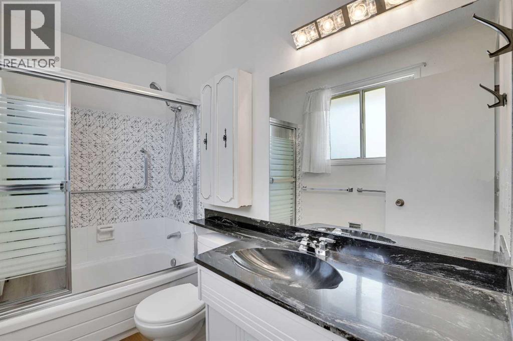 208 Dalcastle Court Nw, Calgary, Alberta  T3A 2A7 - Photo 22 - A2306174