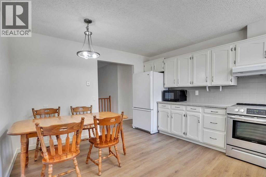 208 Dalcastle Court Nw, Calgary, Alberta  T3A 2A7 - Photo 16 - A2306174