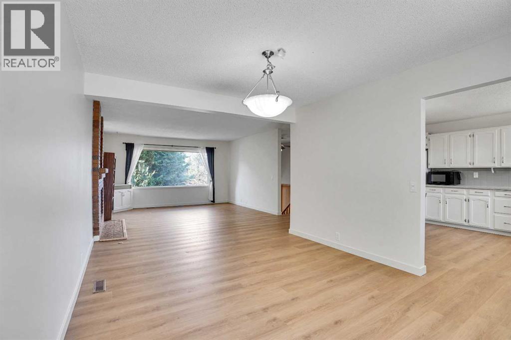 208 Dalcastle Court Nw, Calgary, Alberta  T3A 2A7 - Photo 12 - A2306174