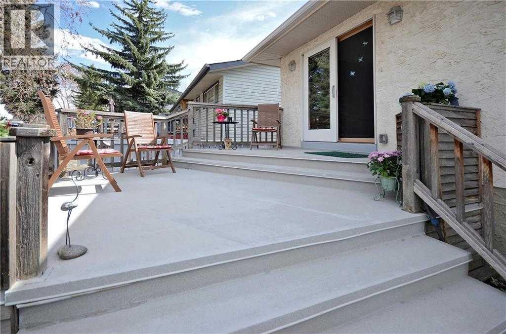 208 Dalcastle Court Nw, Calgary, Alberta  T3A 2A7 - Photo 44 - A2306174