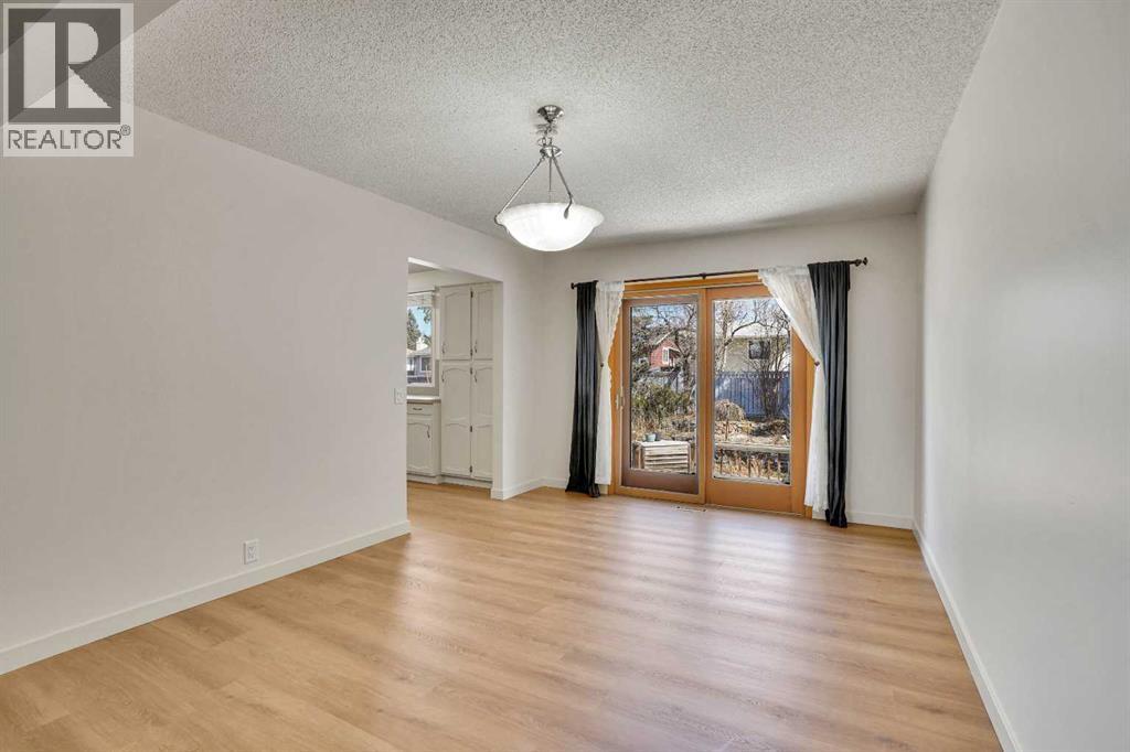 208 Dalcastle Court Nw, Calgary, Alberta  T3A 2A7 - Photo 10 - A2306174