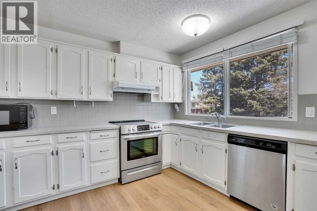 208 Dalcastle Court Nw, Calgary, Alberta  T3A 2A7 - Photo 18 - A2306174