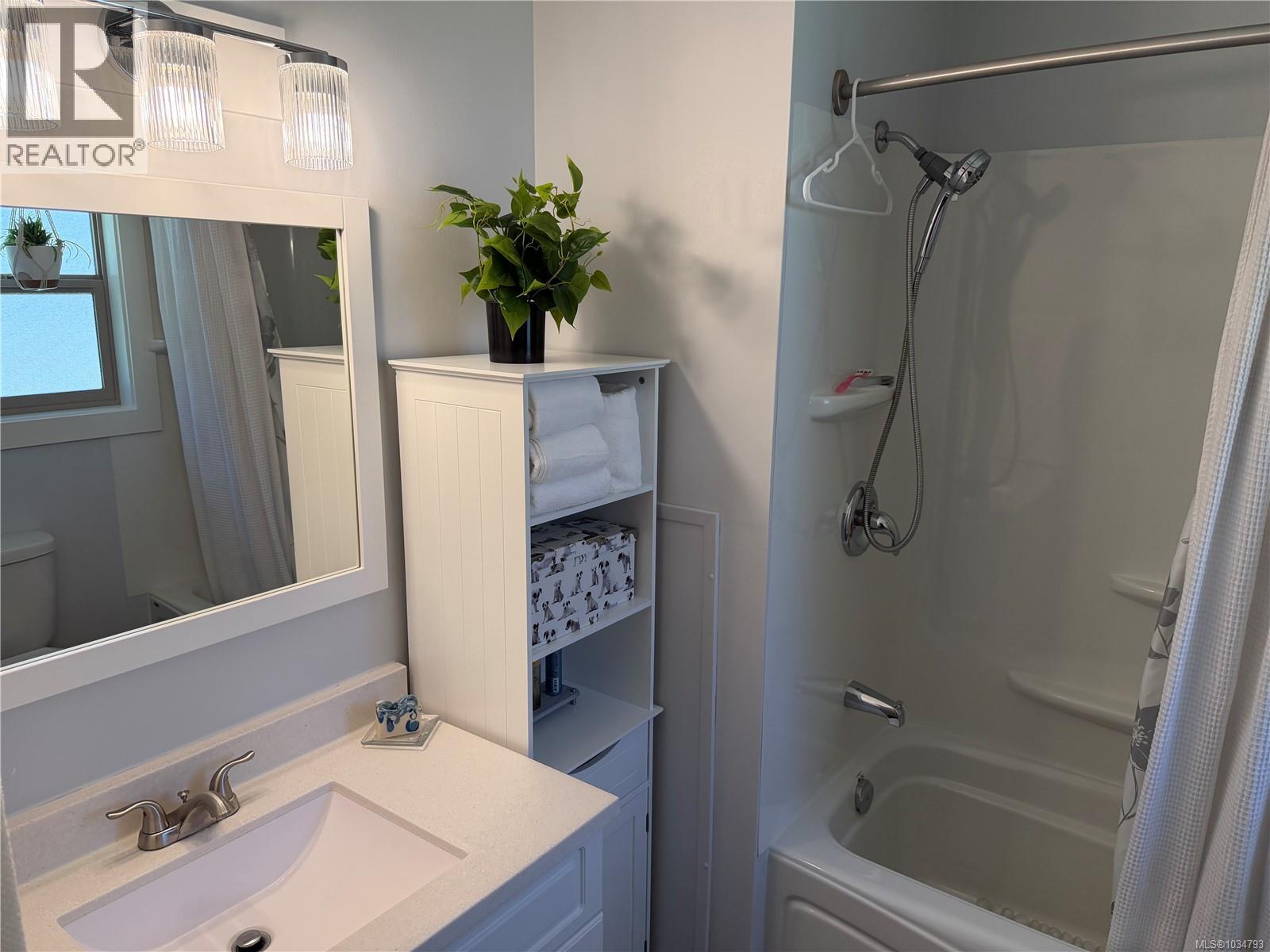 703 Nigei St, Port Alice, British Columbia  V0N 2N0 - Photo 22 - 1034793