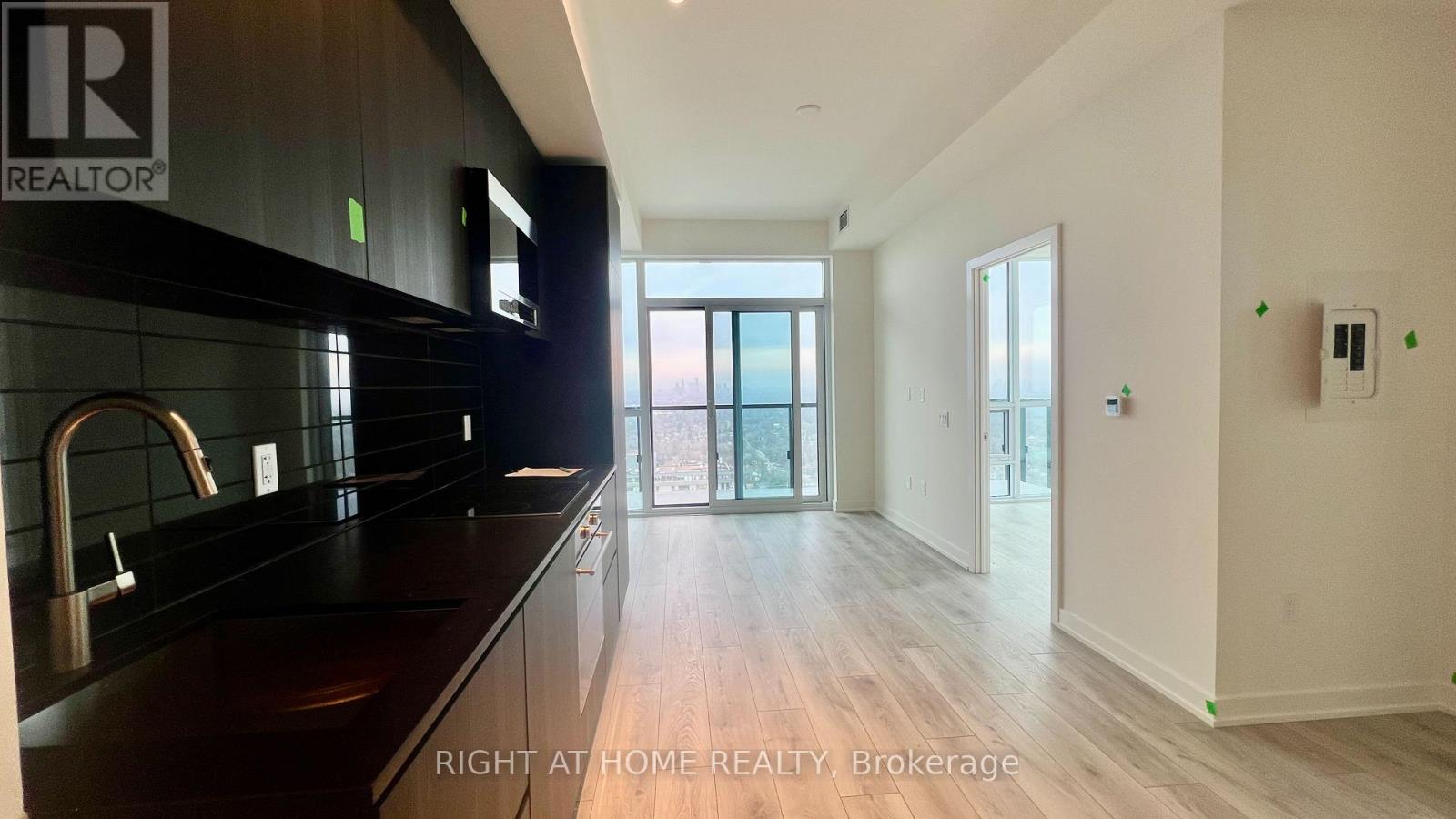 Lph09 - 110 Broadway Avenue, Toronto, Ontario  M4P 1V7 - Photo 4 - C13088040