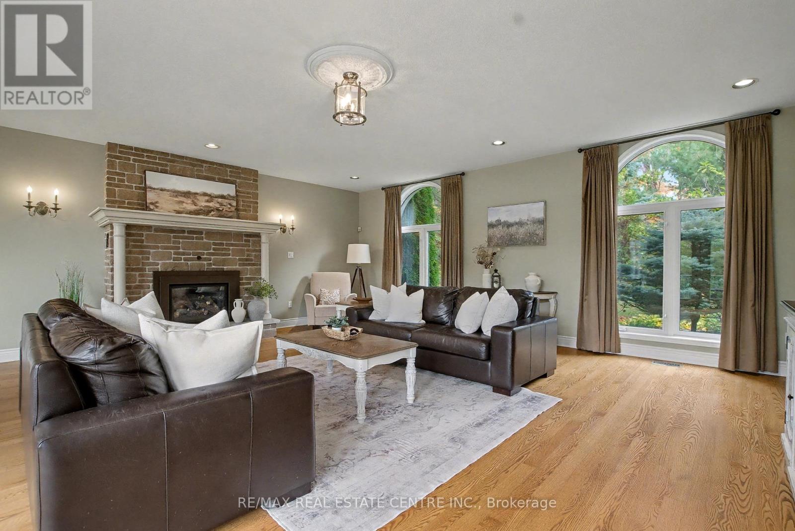 4220 Ennisclare Drive, Milton, Ontario  N0B 2K0 - Photo 10 - W13088030