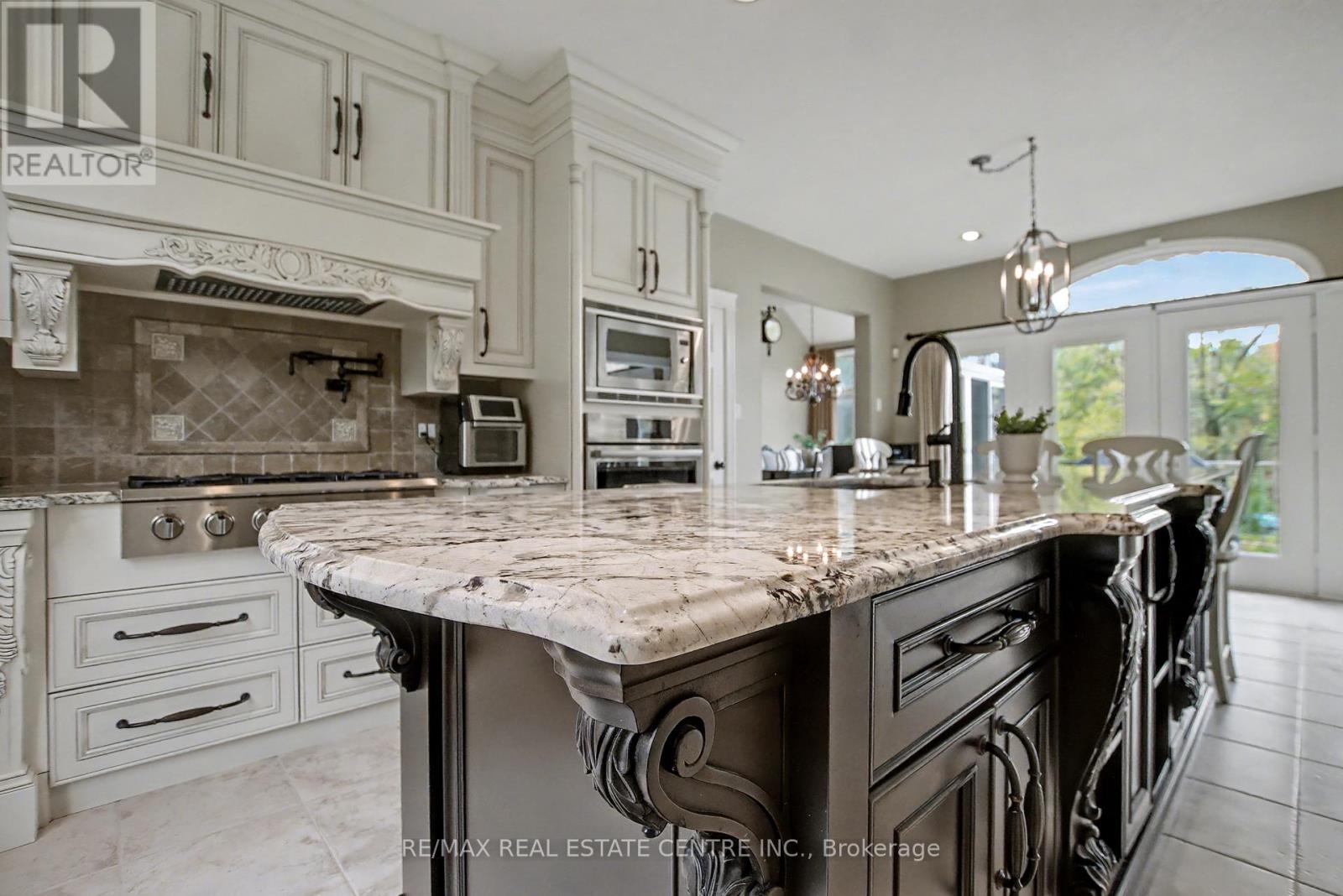 4220 Ennisclare Drive, Milton, Ontario  N0B 2K0 - Photo 15 - W13088030